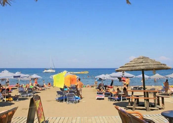 Aquarius Apartmanhotel 3*