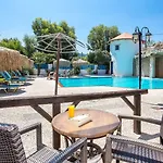 Aquarius Aparthotel