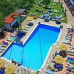 Aquarius Aparthotel 3*