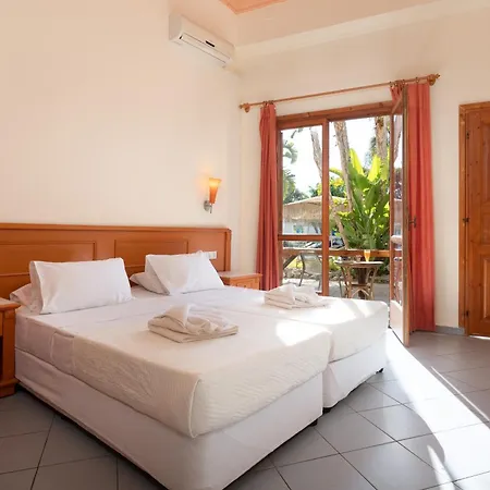 Aquarius Aparthotel 4*