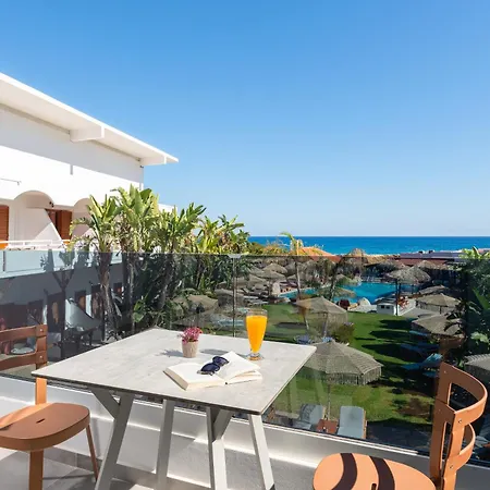 Aquarius Aparthotel 4*