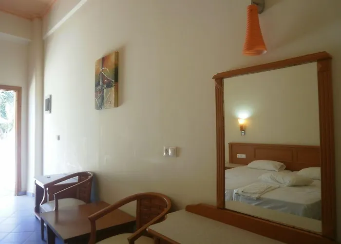 Aquarius Apartahotel 3*